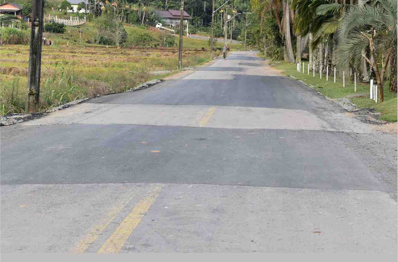 Rodeio; concluída 1ª etapa da recuperação asfáltica da Rua Rio Belo 1 Rua Rio Belo em Rodeio 1 Easy Resize.com e1657228136803