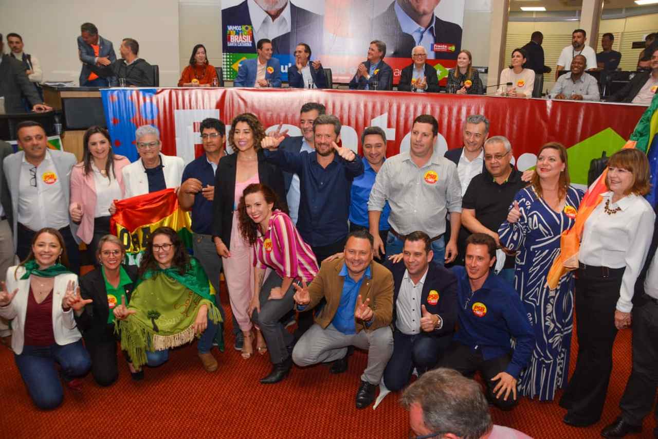Agora é oficial: Paulinho Weiss foi homologado candidato a deputado estadual 1 Paulinho e membros do PSB Easy Resize.com