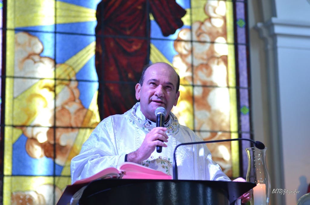 Padre João Bachmann completa 30 anos de ordenação sacerdotal 2 padre joao