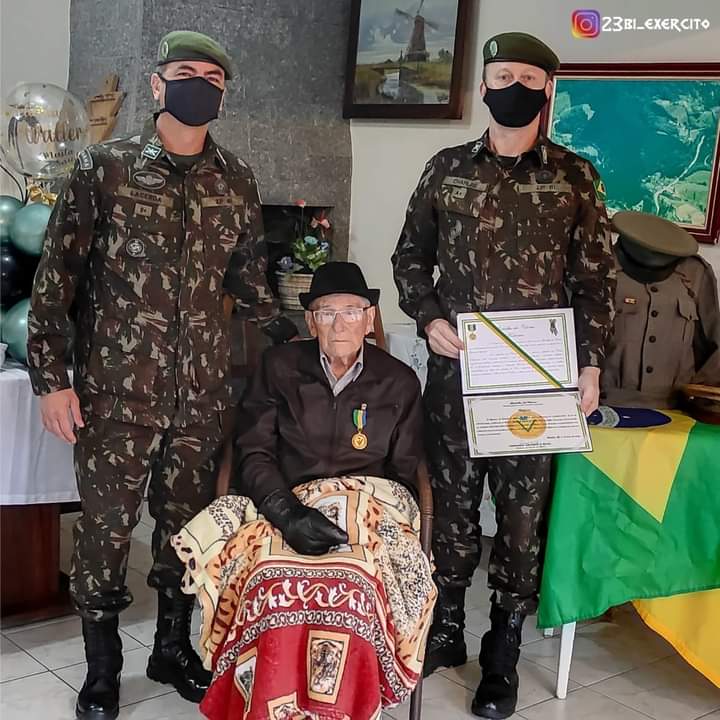 Herói Expedicionário Walter Paganelli recebeu homenagens póstumas do Exército Brasileiro 3 Walter Paganelli