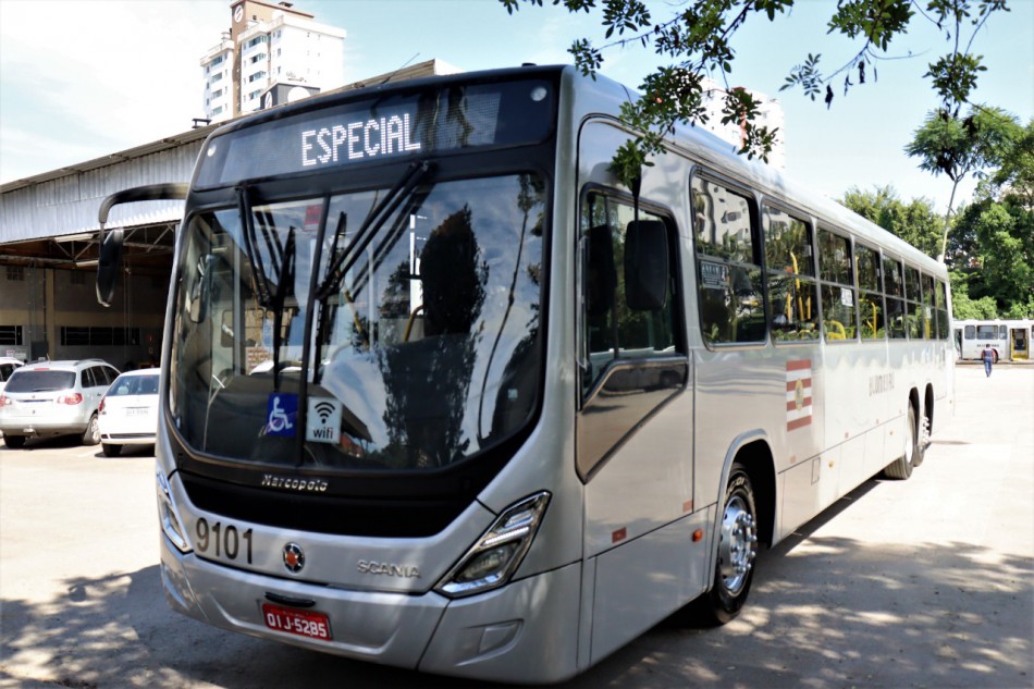 Blumenau apresenta veículo piloto do transporte coletivo com sistema de climatização 1 onibus Blumenau 3