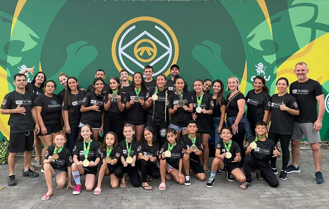 Equipe de Indaial conquista 14 medalhas no Campeonato Brasileiro de Jiu-Jitsu Kids 1 FB IMG 1683254488868