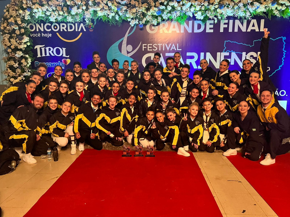 Grupo Andreia Mendes de Timbó é o grande vencedor da final do Festival Catarinense de Dança 2023 1 22 06 2023 08 13 30