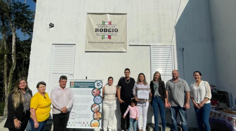 Rodeio é o primeiro município a entregar o Selo SIM de forma Consorciada 1 Selo SIM Rodeio