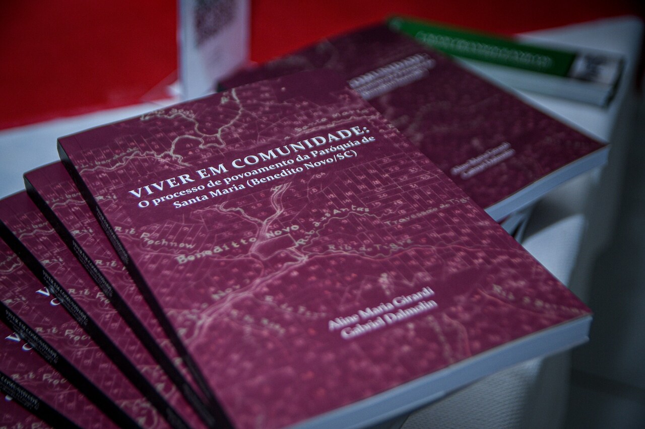 Livro Viver em Comunidade 2