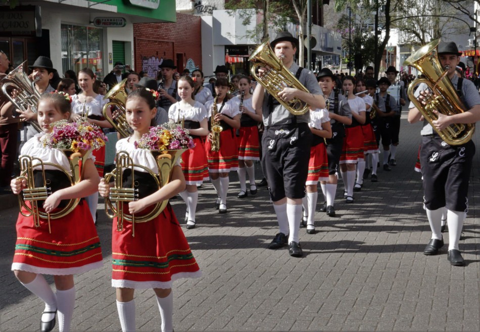 bandas e fanfarras escolares de Blumenau