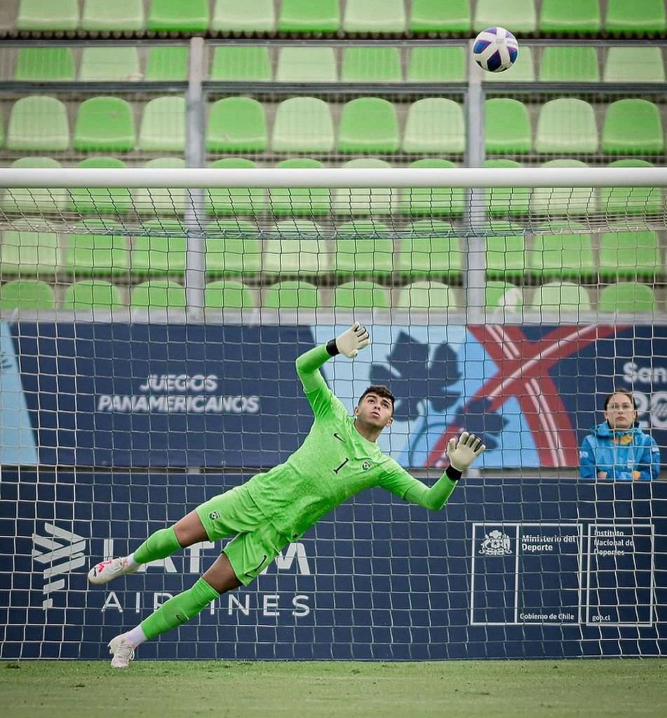 Goleiro do Brasil no Pan carrega sonho do 'irmão' que foi vítima de incêndio no Ninho: 'Se não fosse por eles, não estaria aqui' 1 8f128e54 d8c6 4ba2 9d4c a25302adfa43