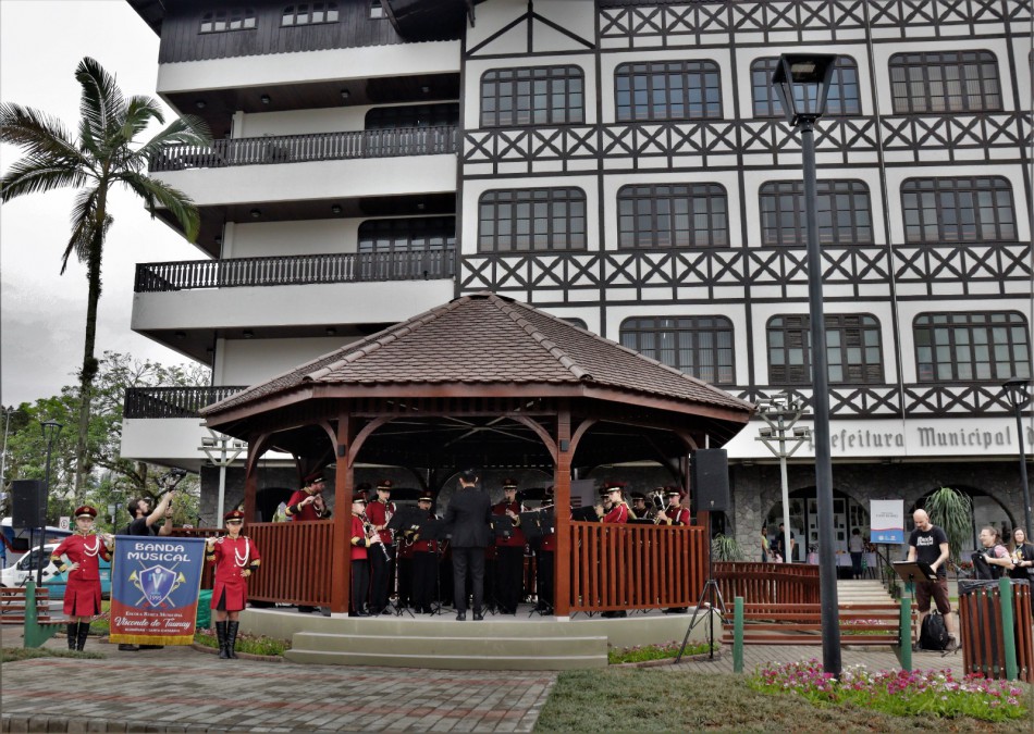 Revitalização da Praça Victor Konder é entregue a comunidade blumenauense 1 Praca Victor Konder 1