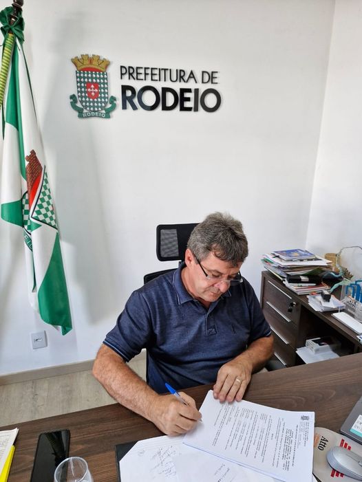 Prefeito de Rodeio anuncia antecipação do reajuste no vale alimentação aos Funcionários 1 Valcir Ferrari