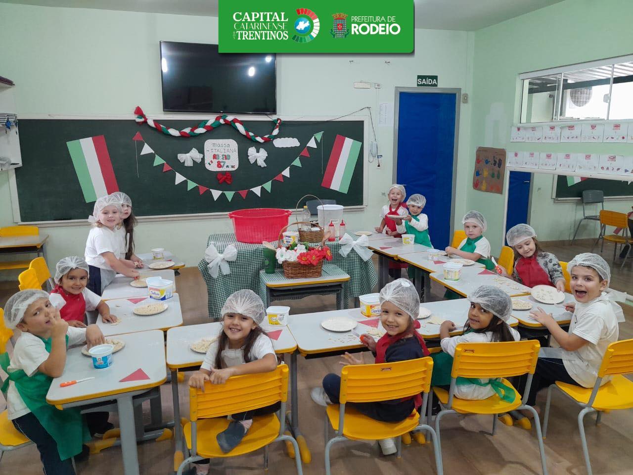 CEI Governador Heriberto Hülse celebra festiva de Rodeio com atividade culinária italiana 1 CENTRO DE EDUCACAO INFANTIL GOVERNADOR HERIBERTO HULSE DE RODEIO1