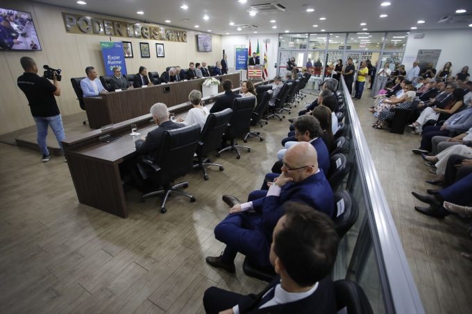 Delegado Egídio é diplomado prefeito de Blumenau juntamente com sua vice Maria Regina e 15 vereadores 1 vereadores e prefeito de Blumenau Easy Resize.com
