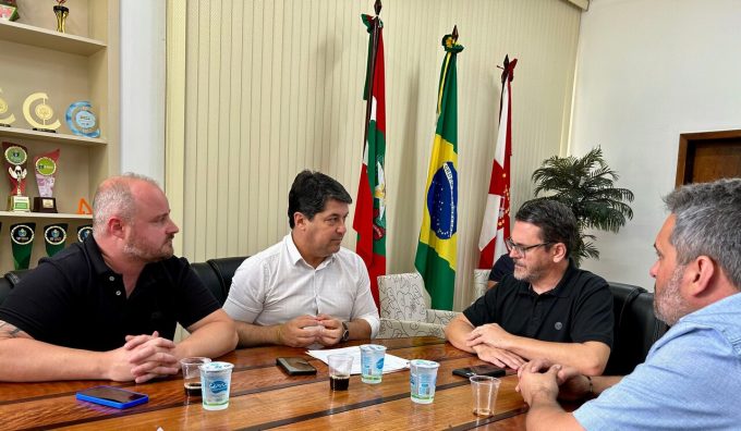 Vereador Dudu Cunha garante R$ 200 mil para Indaial com apoio do deputado Emerson Stein 1 WhatsApp Image 2025 01 14 at 13.20.57 1 Easy Resize.com