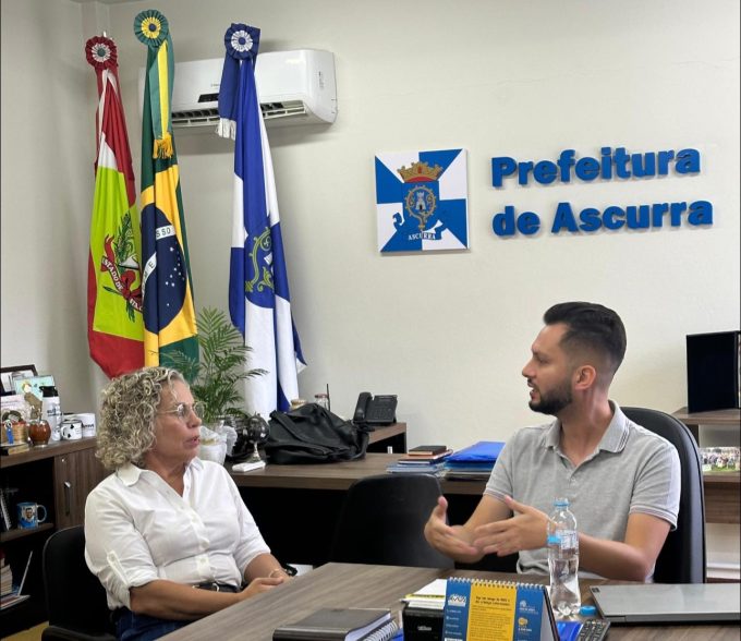 Prefeito de Ascurra se reúne com deputada Ana Paula Lima e discute prioridades para o município 1 arao josino e ana paula lima