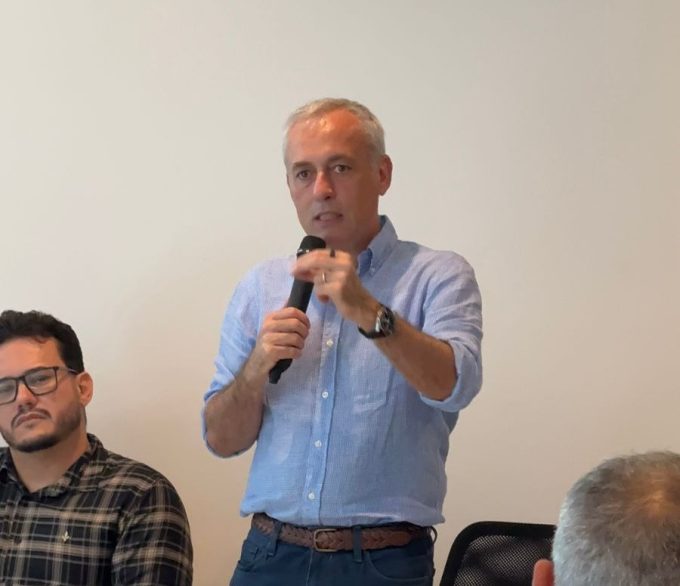 Assinatura de Convênio do Plano Regional de Ação Climática reúne CIMVI, AMVE, BRDE e ICLEI 1 WhatsApp Image 2025 02 03 at 17.33.17