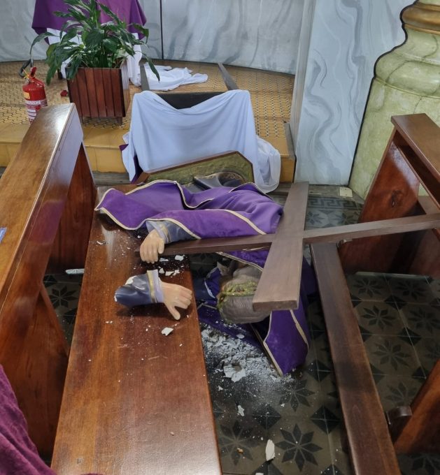 Igreja Matriz de Santo Ambrósio é invadida e imagens sacras são quebradas em Ascurra 1 WhatsApp Image 2025 02 28 at 16.56.37