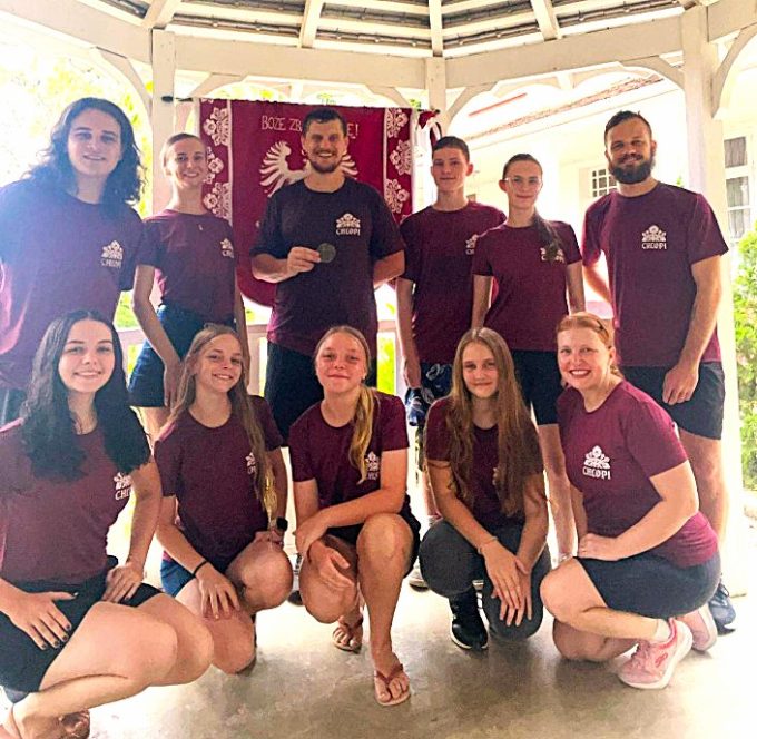 Coordenador do grupo folclórico polonês "CHŁOPI", de Indaial, recebe Medalha Comemorativa de Gniezno em evento internacional 2 WhatsApp Image 2025 03 13 at 11.08.21