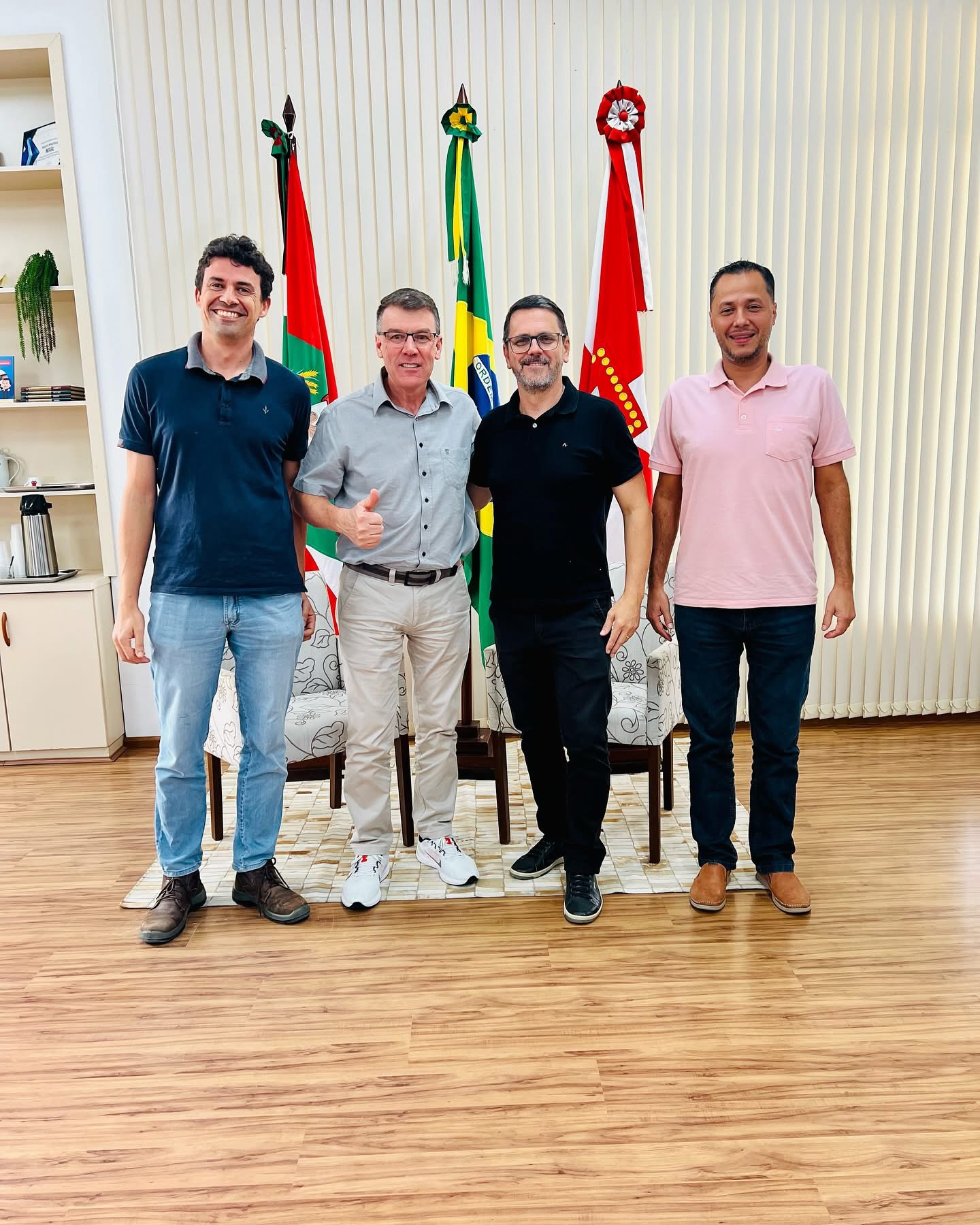 Prefeito de Rodeio e comitiva visitam CIADI em Indaial para conhecer modelo de eficiência em armazenagem e distribuição 1 IMG 8797