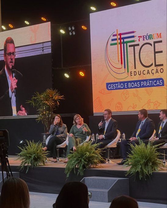Prefeito de Indaial participa como palestrante no 7º Fórum TCE Educação em Joinville 2 Silvio Cesar
