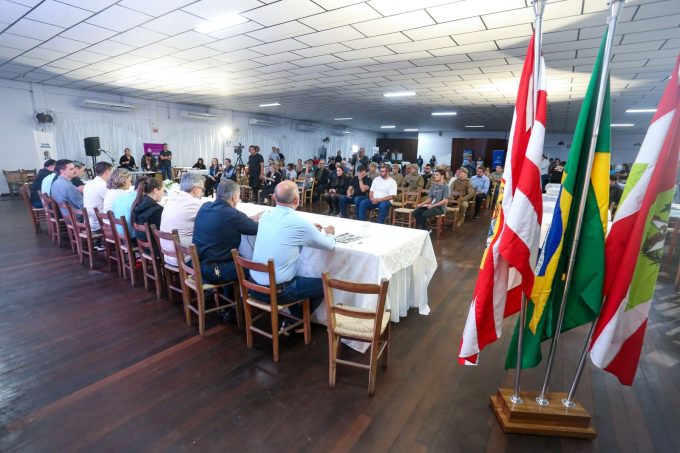 Grande Garcia recebe a terceira sessão itinerante do ano da Câmara de Blumenau 1 WhatsApp Image 2025 05 28 at 21.30.28