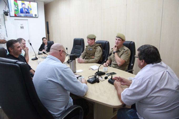 Vereadores Ailton de Souza e Egídio Beckhauser lideram discussões sobre segurança nos jogos do Estádio do Sesi 1 vereador Egidio Beckhauser 1 Easy Resize.com