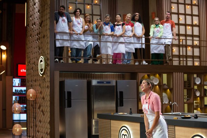 Naiara Bogo se despede do MasterChef Brasil e recebe homenagem de Helena Rizzo 1 Credito Alessandra Gerzoschkowitz Band 2 Easy Resize.com