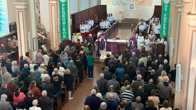 Frei José Bertoldi falece aos 90 anos, foram 67 anos de vida religiosa 1 SEPULTAMENTO FREI JOSE BERTOLDI Easy Resize.com