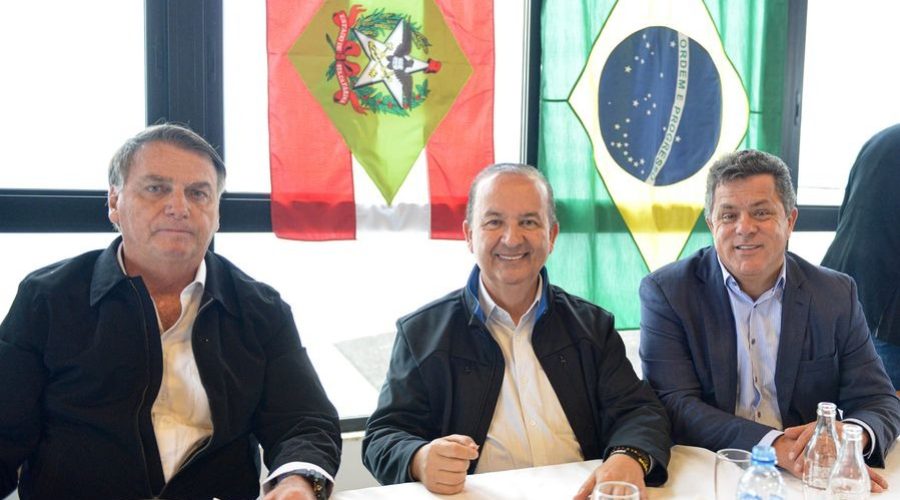 Bolsonaro com governador Jorginho e deputado Naatz