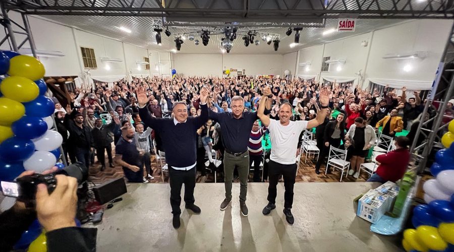 Ato pró Gean Loureiro ao governo em Timbó