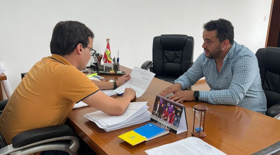 Miqueias e prefeito Moser
