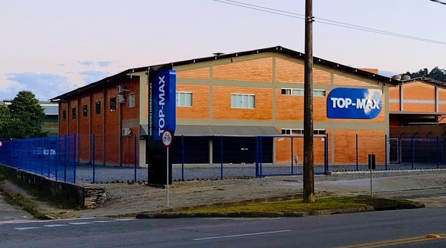 Top-Max do Grupo Linear
