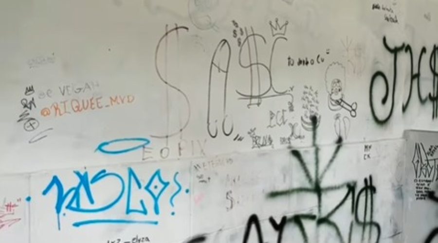 Pichação  em Indaial