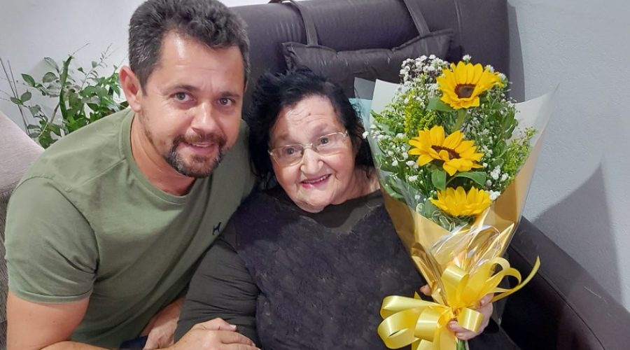 Jonas e sua mãe Marfiza Lima