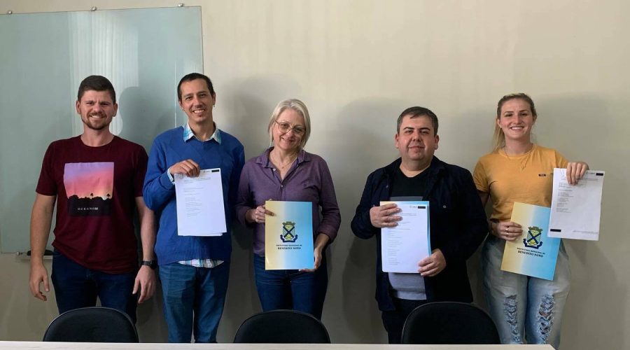 Concurso de Poesia em Benedito Novo